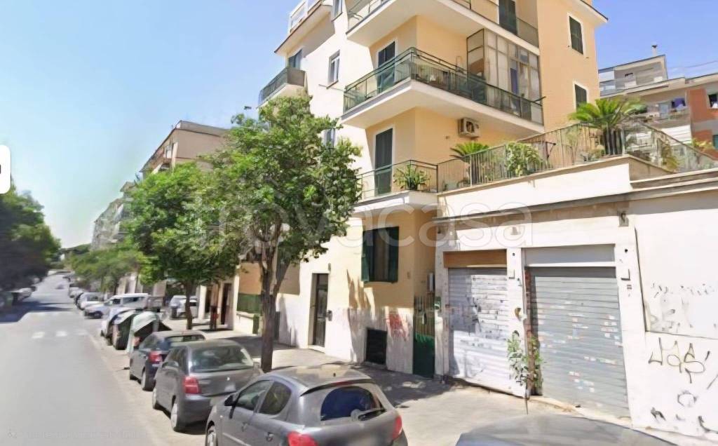 negozio in vendita a Roma in zona Prenestino-Centocelle