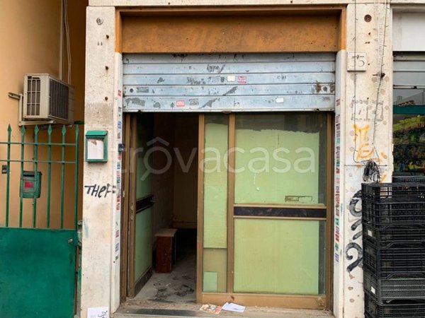 negozio in vendita a Roma in zona Prenestino-Centocelle