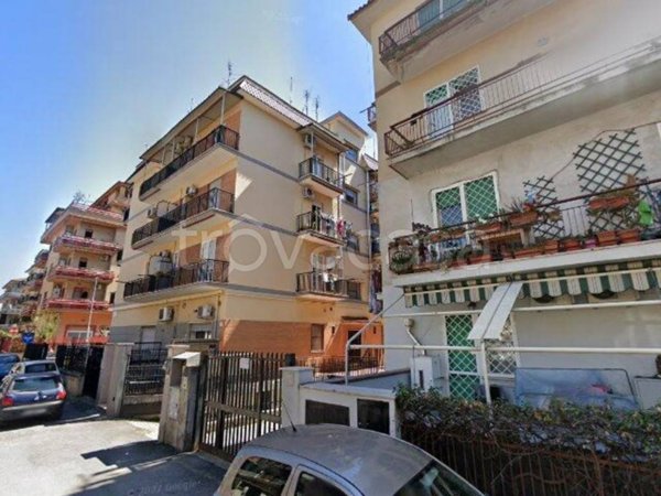 appartamento in vendita a Roma in zona Torre Angela