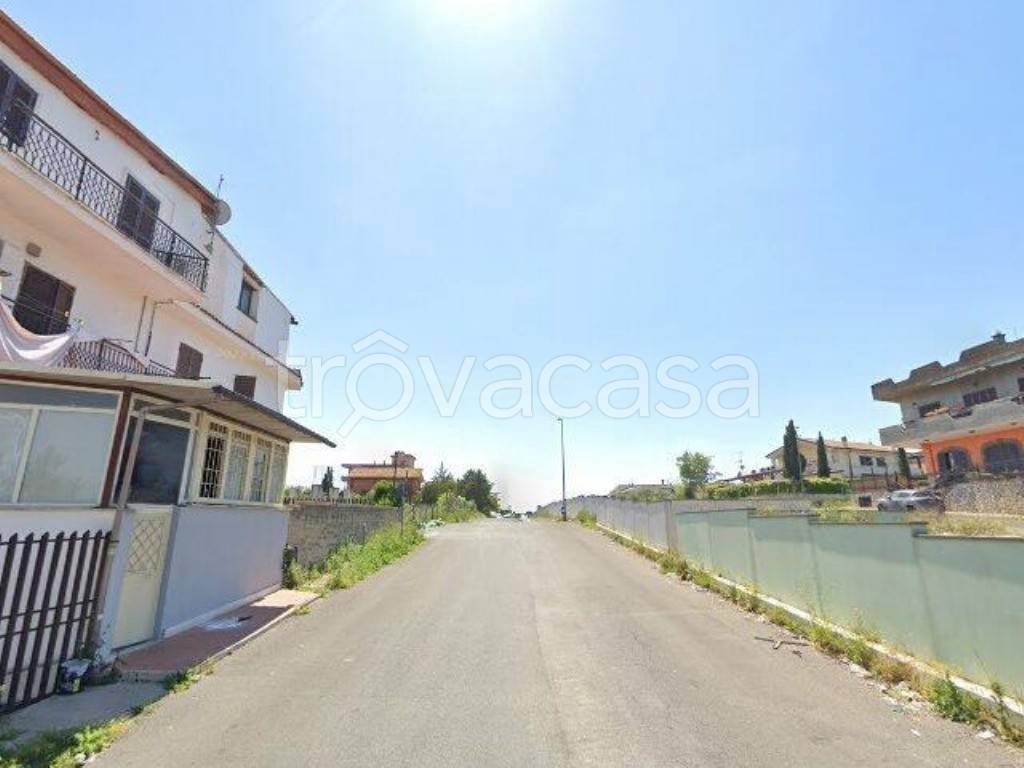 terreno agricolo in vendita a Roma in zona Colle del Sole