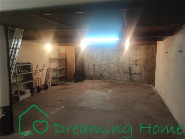 locale commerciale in vendita a Roma in zona Ostiense