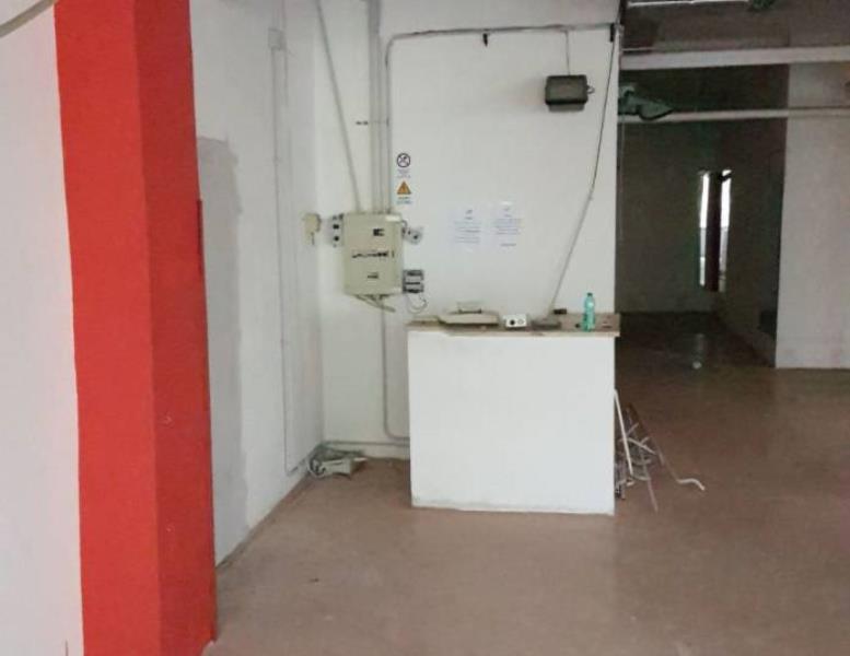 locale commerciale in vendita a Roma in zona Salario