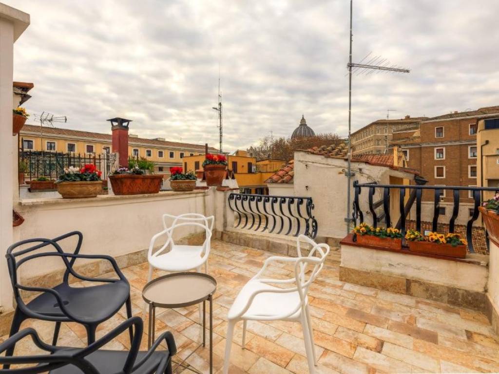 negozio in vendita a Roma in zona Centro Storico