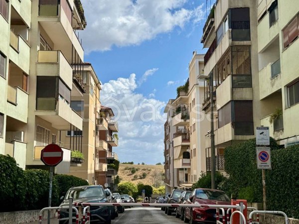 appartamento in vendita a Roma in zona Tor di Quinto