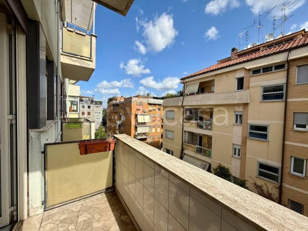 appartamento in vendita a Roma in zona Tor di Quinto