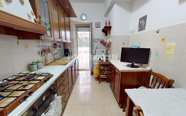 appartamento in vendita a Roma in zona Pantan Monastero