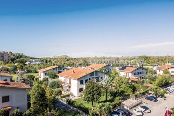 appartamento in vendita a Roma in zona Appio Latino