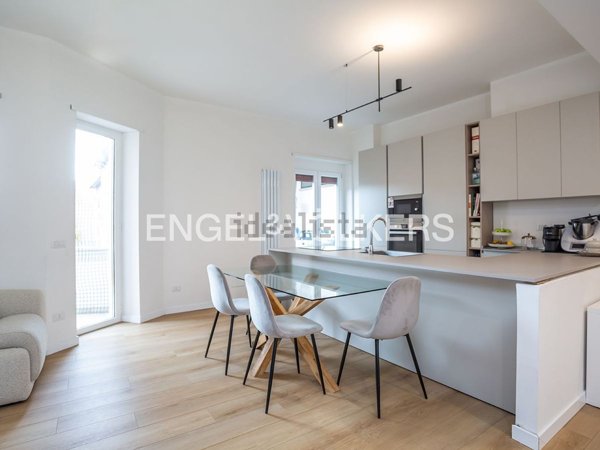 appartamento in vendita a Roma in zona Ardeatino