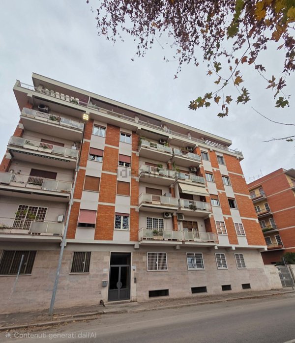 appartamento in vendita a Roma in zona Ostiense