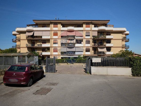 appartamento in vendita a Roma in zona Tor Vergata/Torrenova