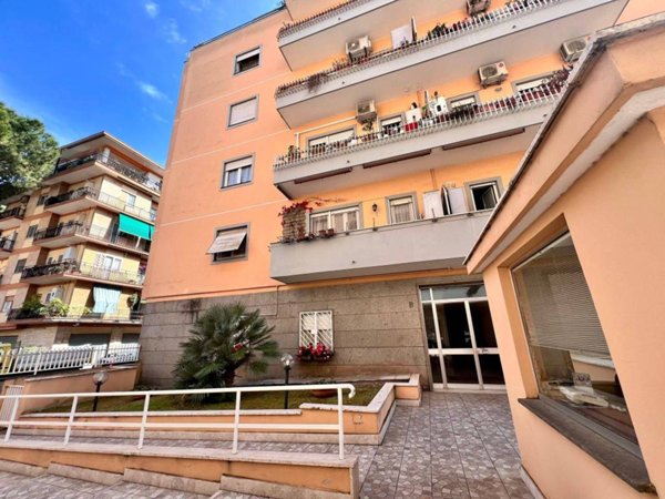 appartamento in vendita a Roma in zona Ostia