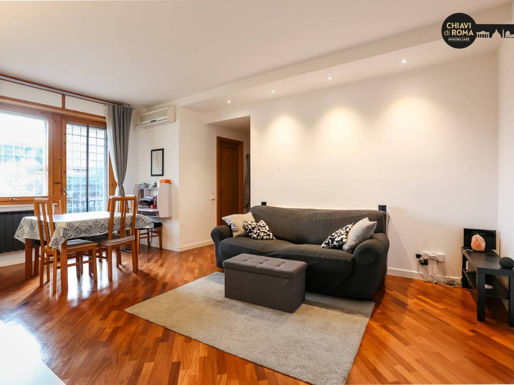 appartamento in vendita a Roma in zona Primavalle