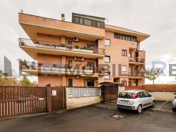 appartamento in vendita a Roma in zona Massimina/Casal Lumbroso