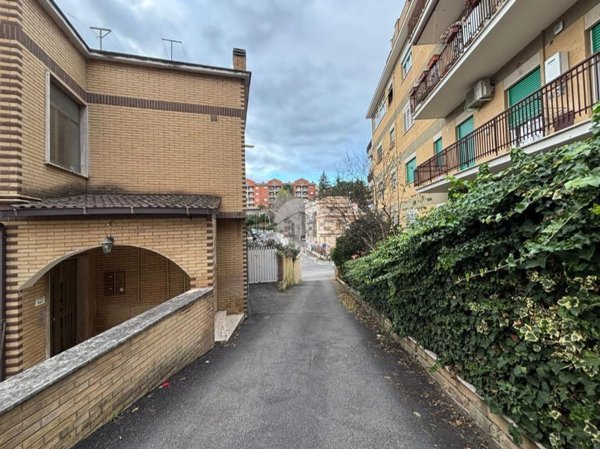 appartamento in vendita a Roma in zona La Pisana