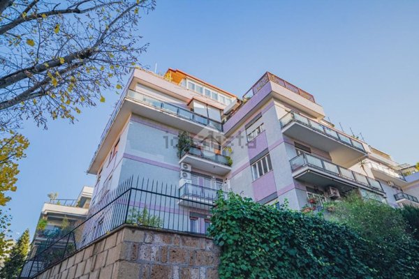 appartamento in vendita a Roma in zona Vigna Murata