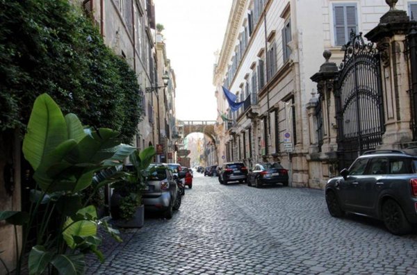 appartamento in vendita a Roma in zona Rione di Ponte