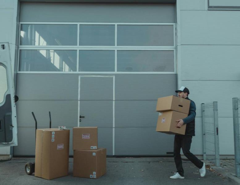 locale commerciale in vendita a Roma in zona Ponte Mammolo