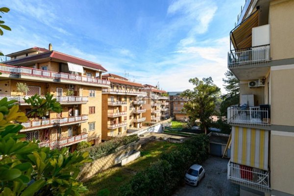 appartamento in vendita a Roma in zona Tuscolano