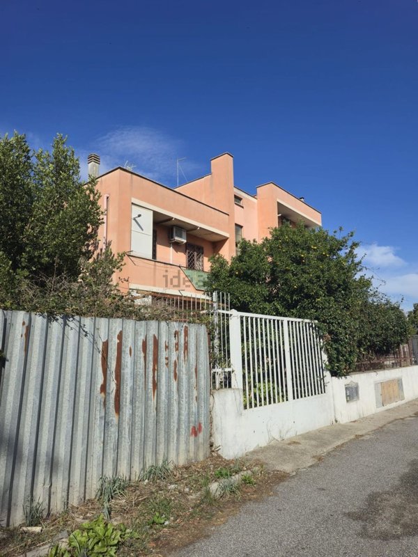 appartamento in vendita a Roma in zona Tor Vergata/Torrenova