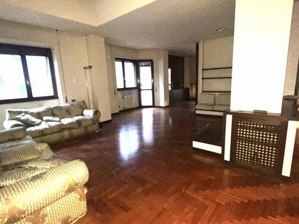 appartamento in vendita a Roma in zona Tor di Quinto