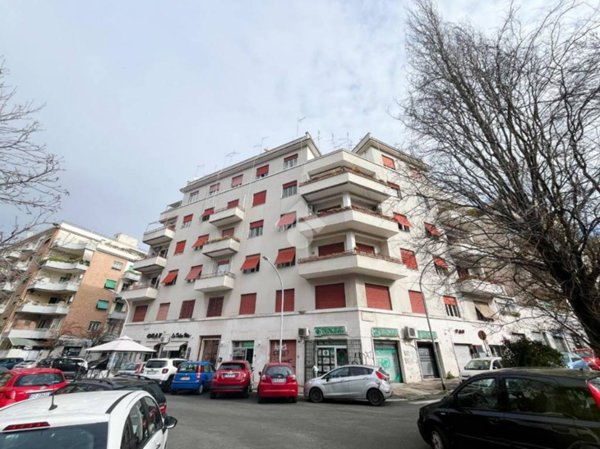 appartamento in vendita a Roma in zona Tuscolano