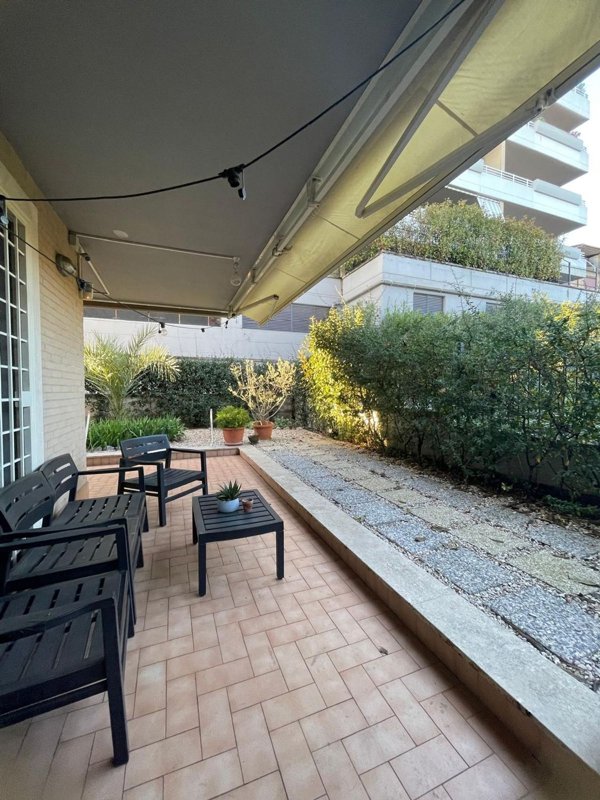 appartamento in vendita a Roma in zona Sette Bagni