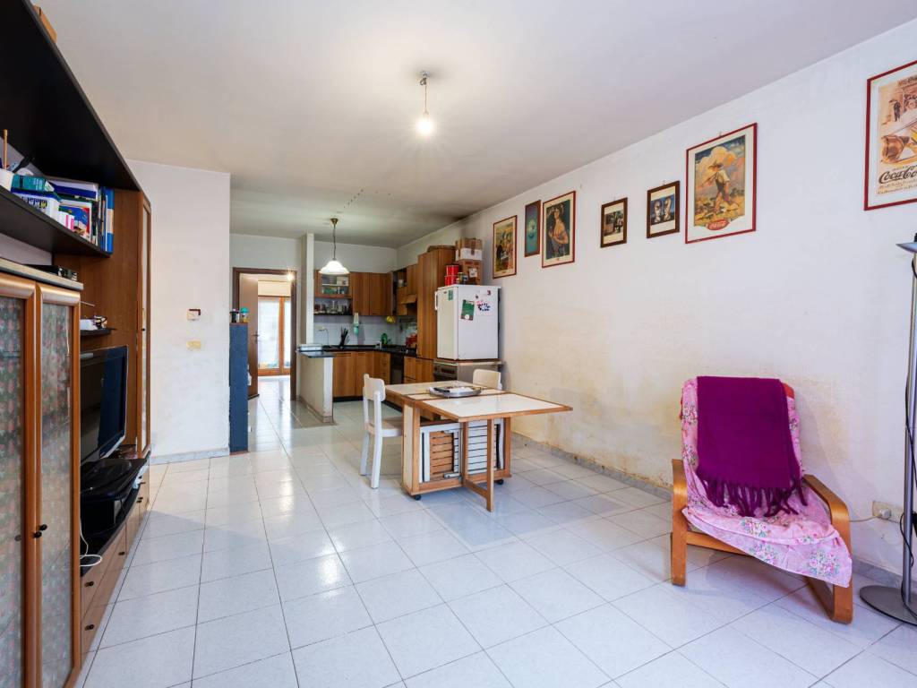 appartamento in vendita a Roma in zona Acilia