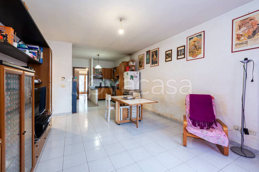 appartamento in vendita a Roma in zona Acilia