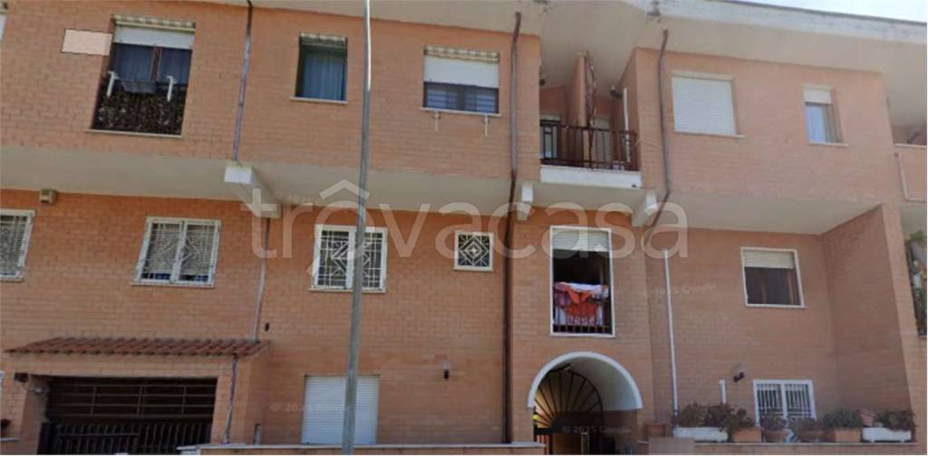 appartamento in vendita a Roma in zona Acilia