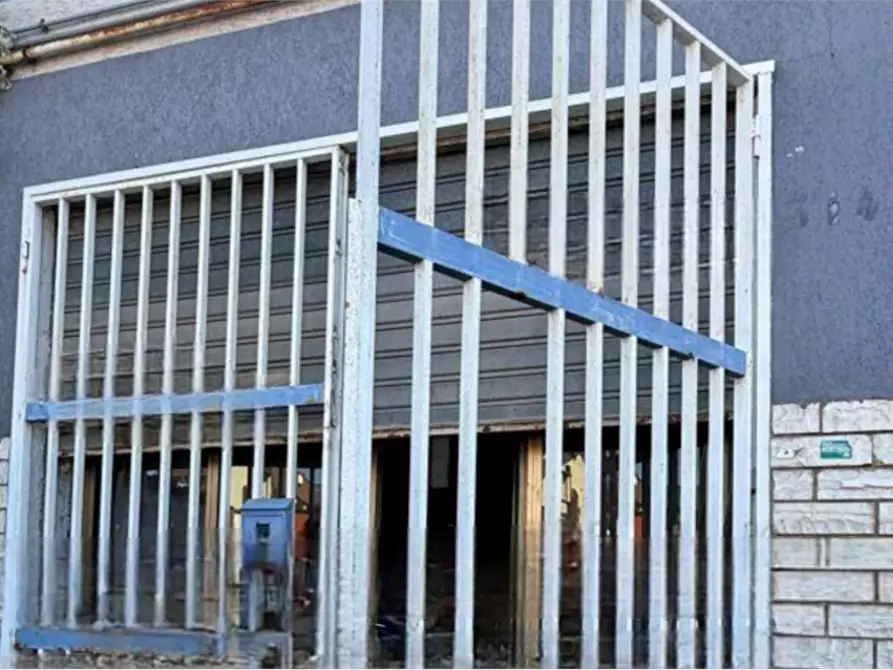 negozio in vendita a Roma in zona Dragona/Bagnoletto