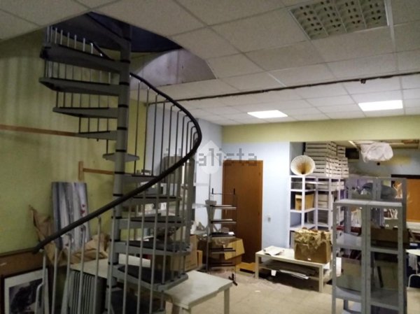 negozio in vendita a Roma in zona San Basilio