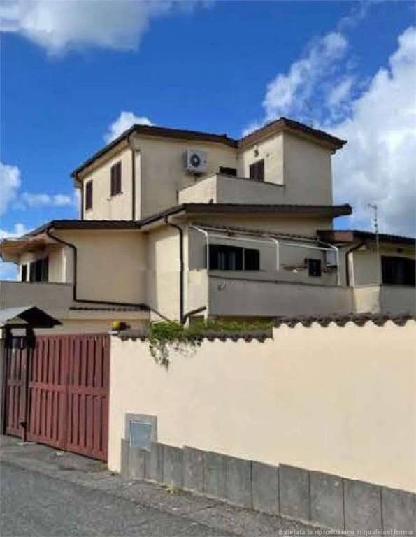 appartamento in vendita a Roma in zona Massimina/Casal Lumbroso