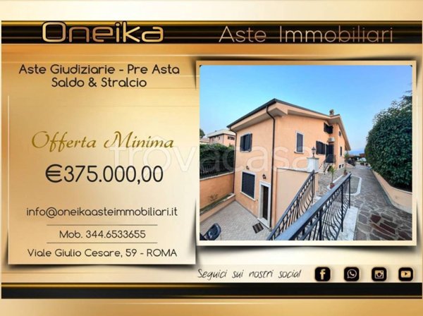 casa indipendente in vendita a Roma in zona Finocchio