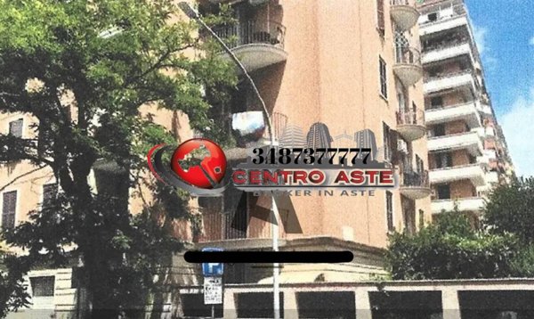 appartamento in vendita a Roma in zona Appio Latino
