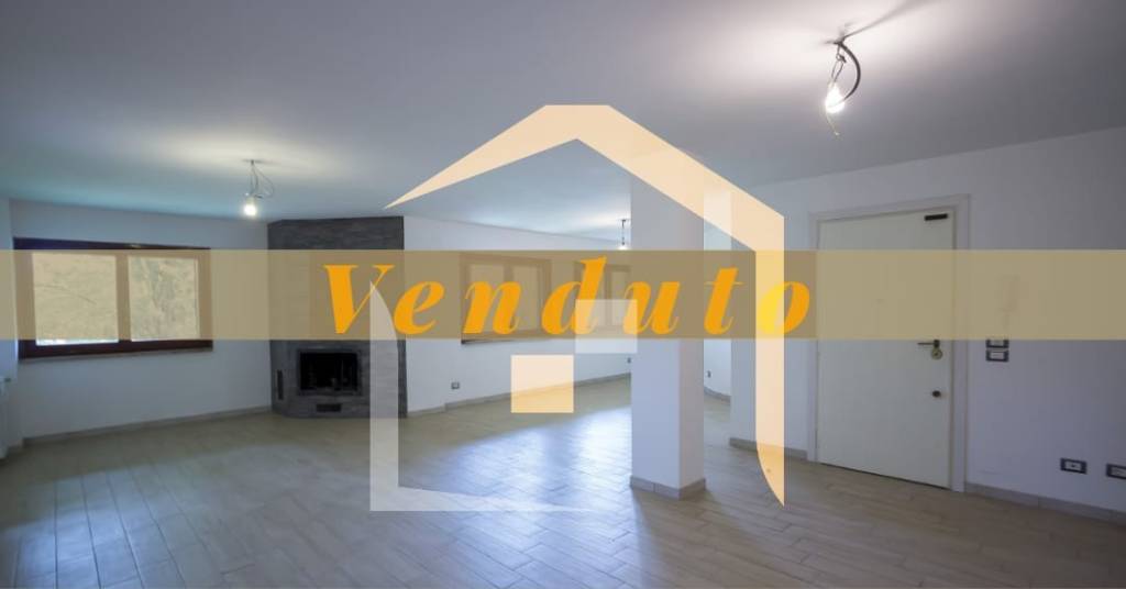 appartamento in vendita a Roma in zona Mostacciano