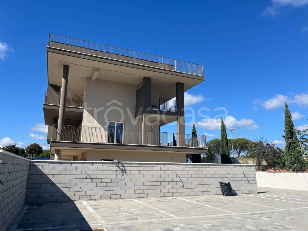 appartamento in vendita a Roma in zona Acilia