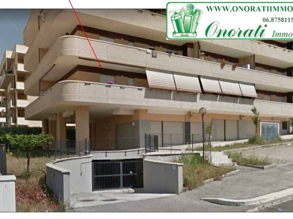 negozio in vendita a Roma in zona Collatino