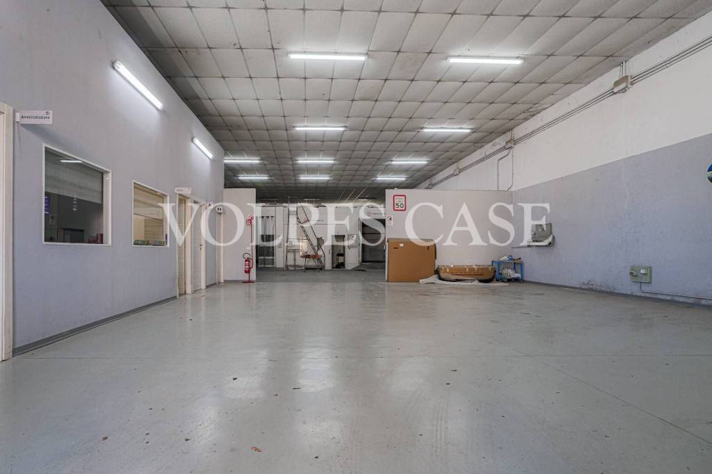 locale commerciale in vendita a Roma in zona Pietralata