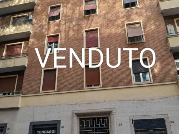 appartamento in vendita a Roma in zona Appio Latino