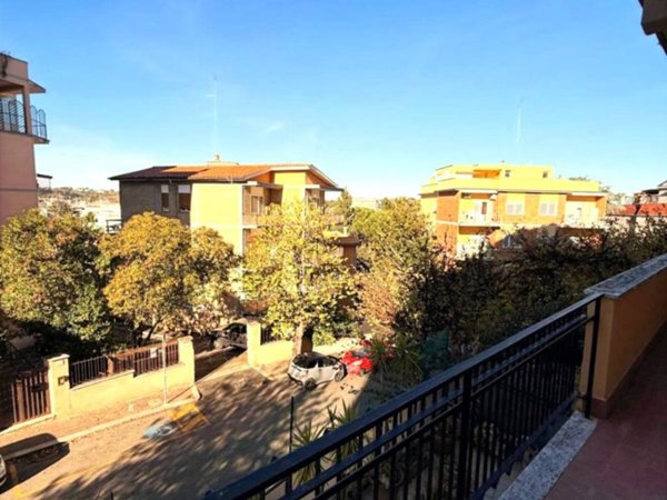 appartamento in vendita a Roma in zona Tor di Quinto