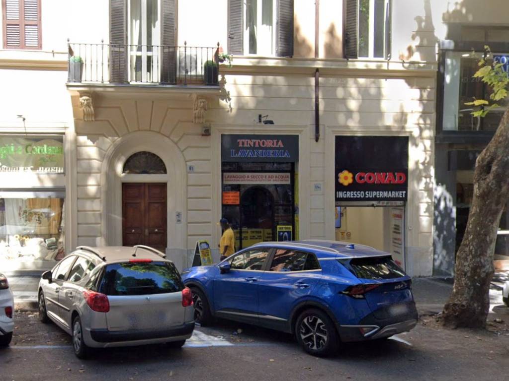 negozio in vendita a Roma in zona Esquilino