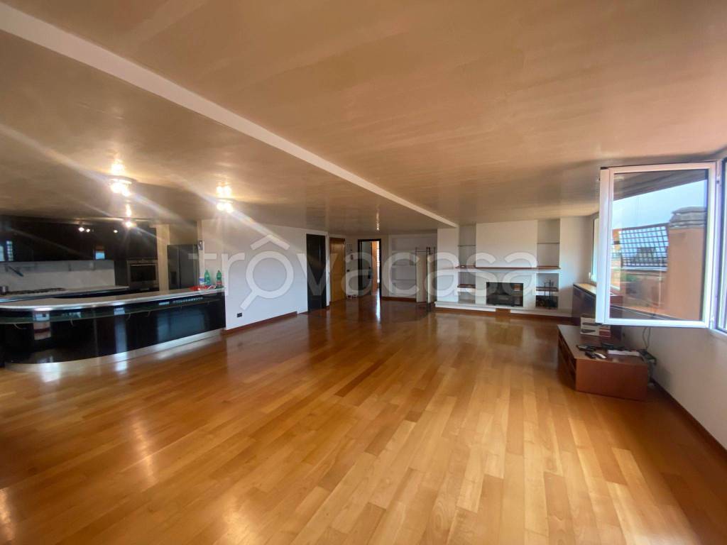 appartamento in vendita a Roma in zona Torrino