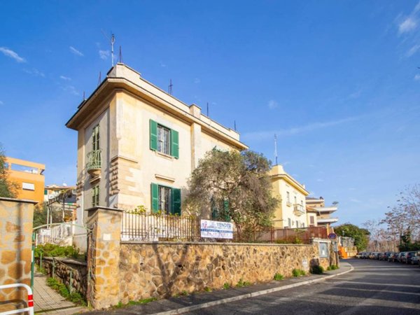 casa indipendente in vendita a Roma in zona Monte Sacro/Talenti