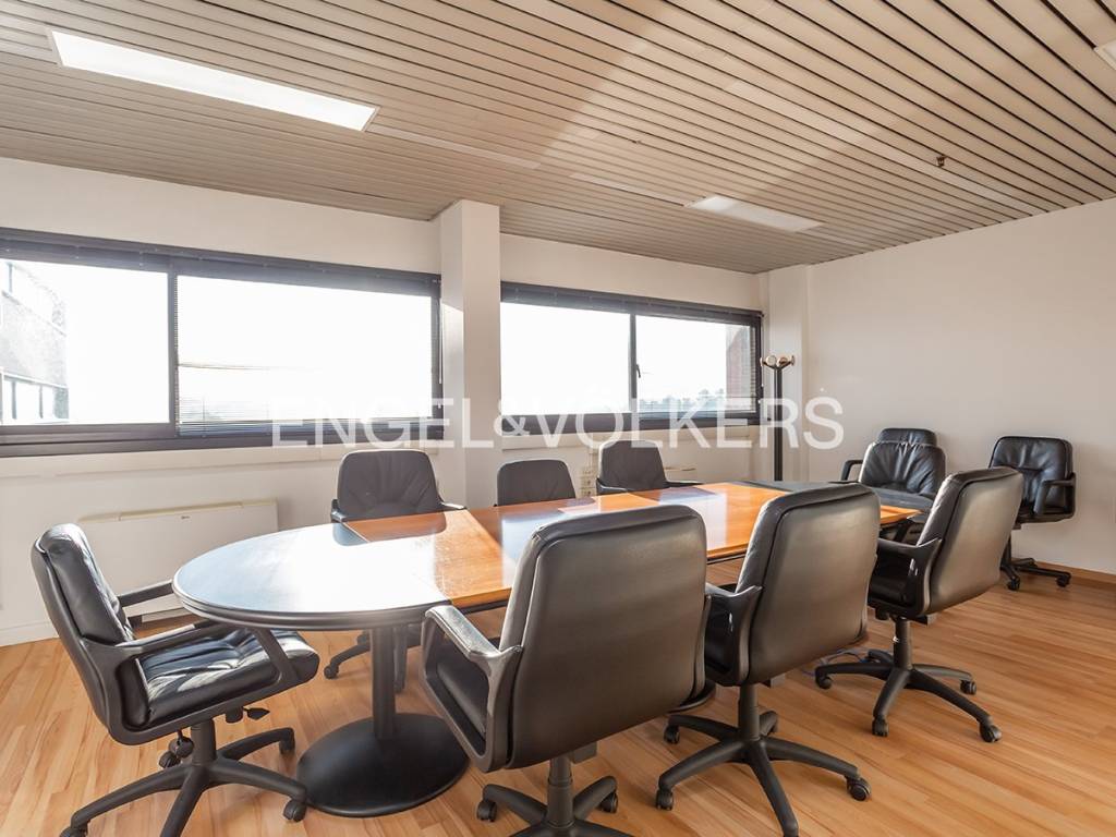ufficio in vendita a Roma in zona EUR