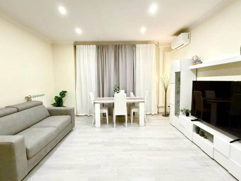 appartamento in vendita a Roma in zona Castel Fusano