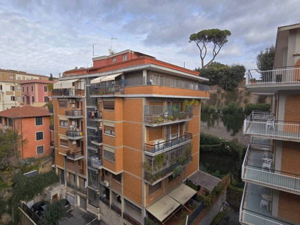 appartamento in vendita a Roma in zona Aurelio