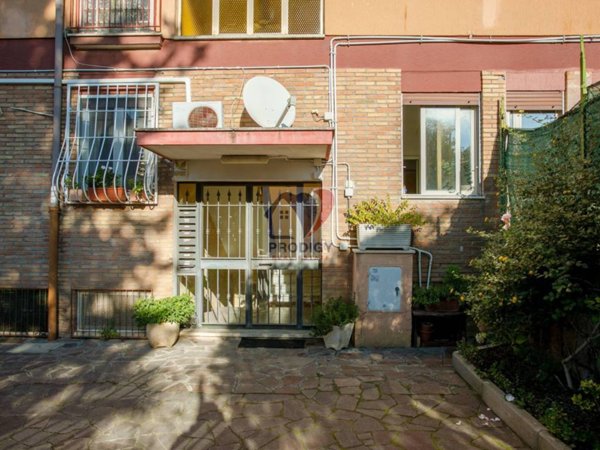 appartamento in vendita a Roma in zona Acilia