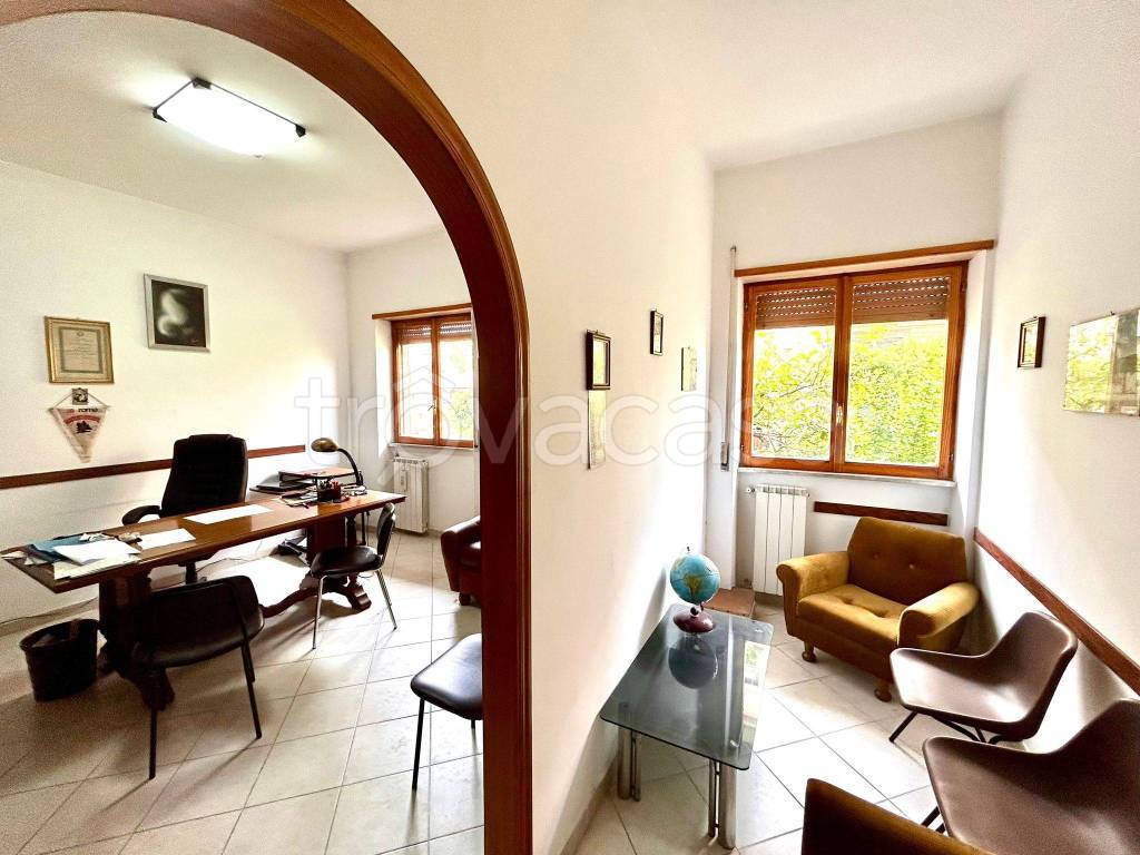 appartamento in vendita a Roma in zona Acilia