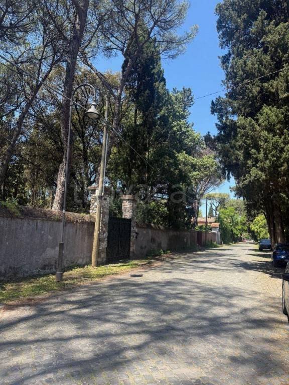 casa indipendente in vendita a Roma