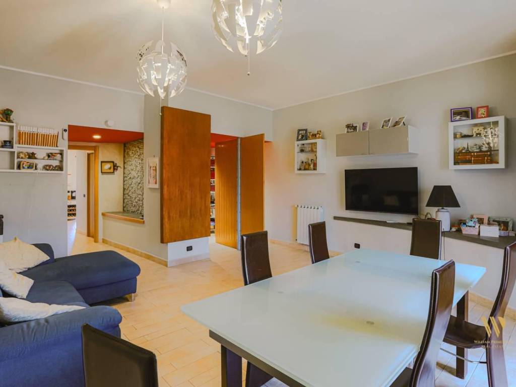 appartamento in vendita a Roma in zona Acilia